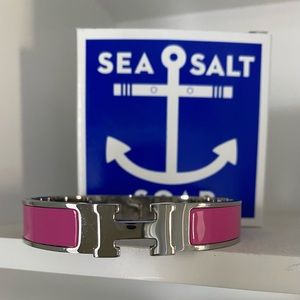 Hermès replica pink enamel bracelet